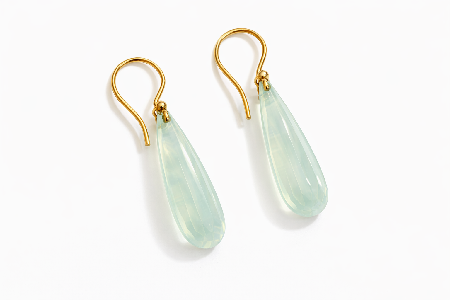 Ohrhänger Blue Sky, Pampel, Chalcedon, 750/- Gelbgold