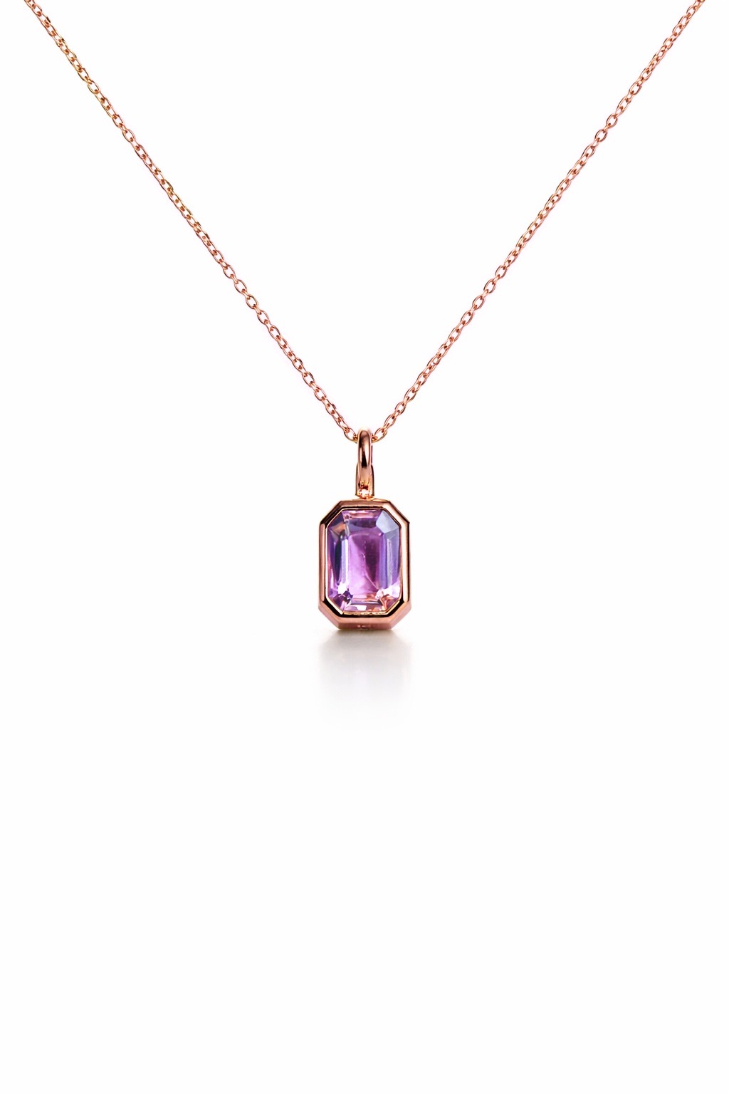 9947D274-A608-40FA-A168-FAF7E8405615 Anhänger Natursaphir, 750/- Rosegold, Kette, Lavendelsaphir